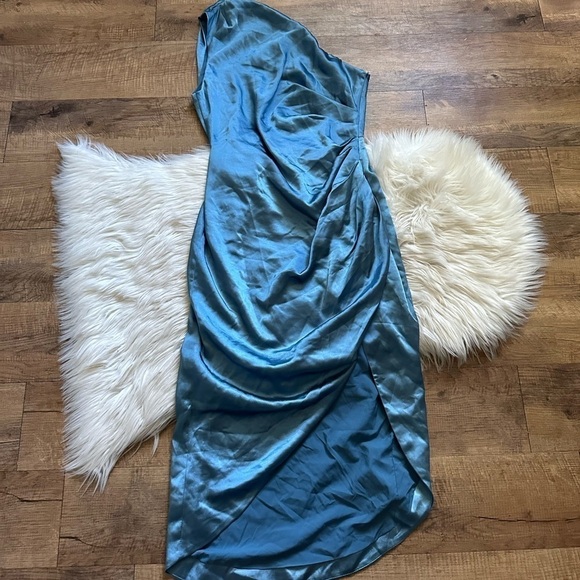 ELLIATT Cassini Dress In Blue - Picture 2 of 3